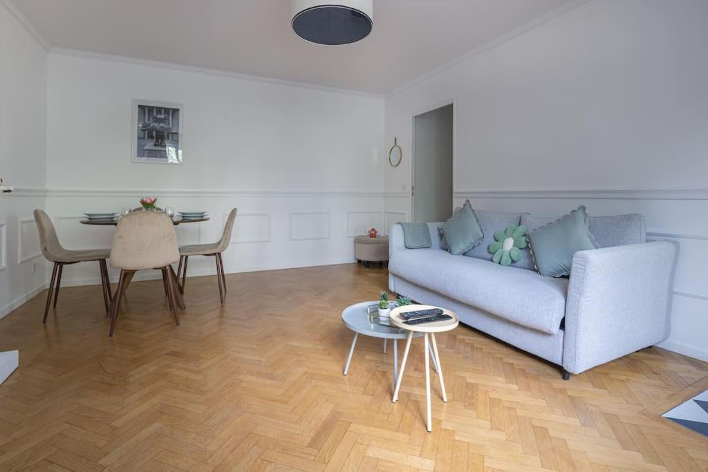 The Smile House // Bussy-Saint-Georges Apartment Bagian luar foto