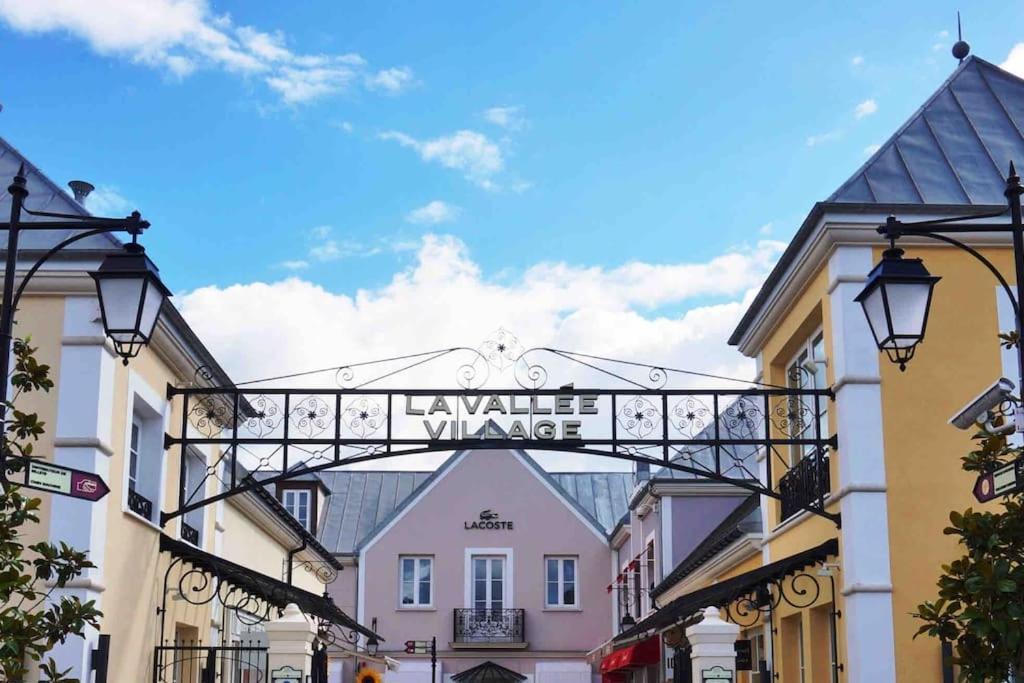 The Smile House // Bussy-Saint-Georges Apartment Bagian luar foto